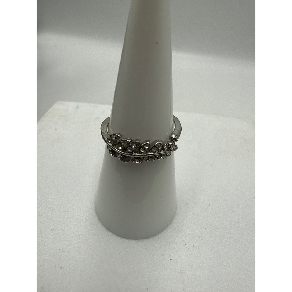 Silver Tone Leaf Bypass Ring Clear Rhinestone Nature Inspired Band Size 6.75